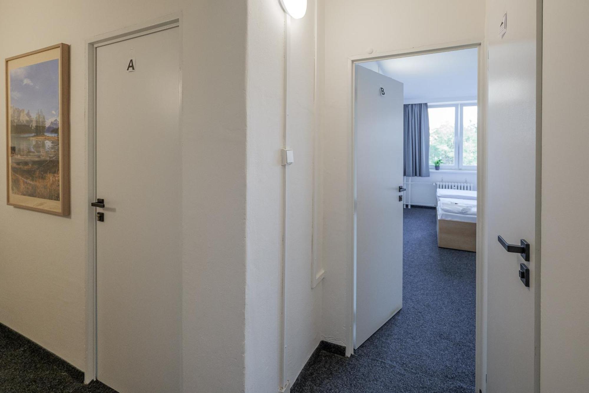 Ostello Cooliving Praga Esterno foto